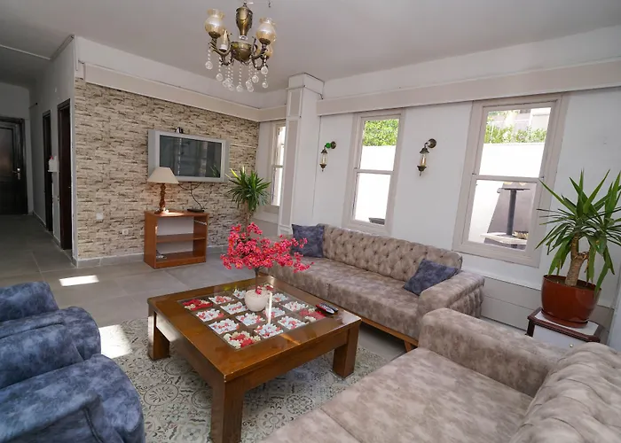 Arden Hotel