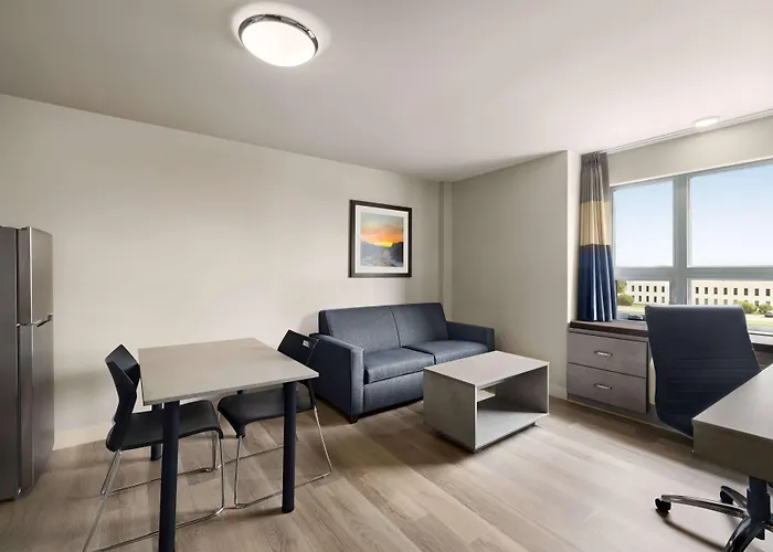 Microtel Inn & Suites Dorval Qc
