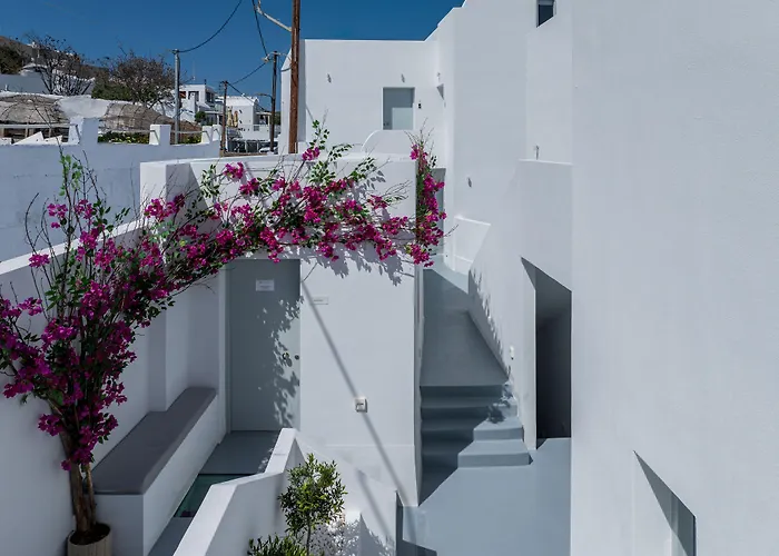Cycladic Suites & Spa