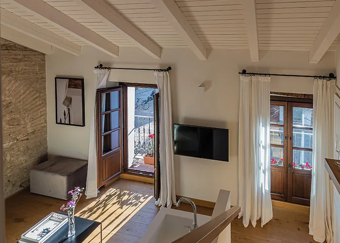 La Ermita Suites - Unico Hotel Monumento De Cordoba