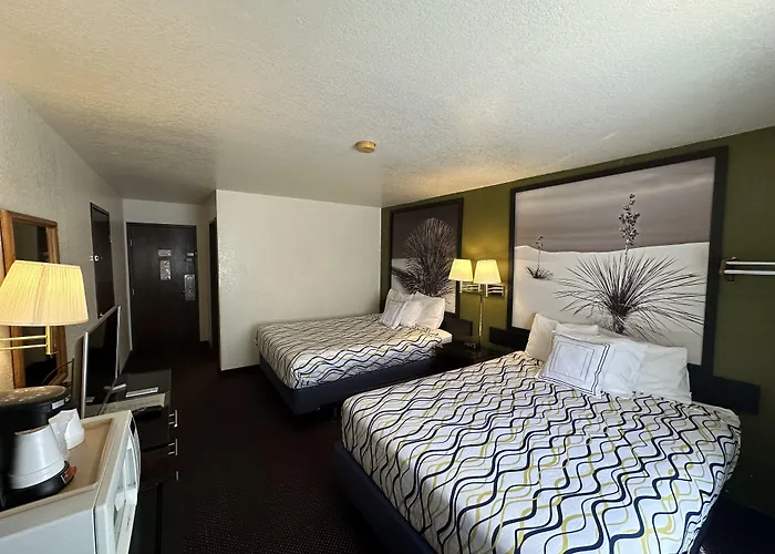 Simple Rewards Inn