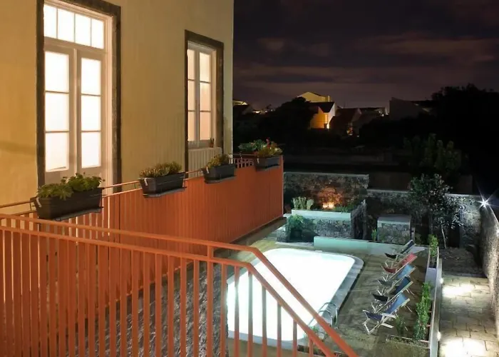 Azorean Urban Lodge