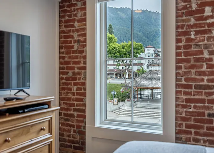 Bavarian Lodge Suites