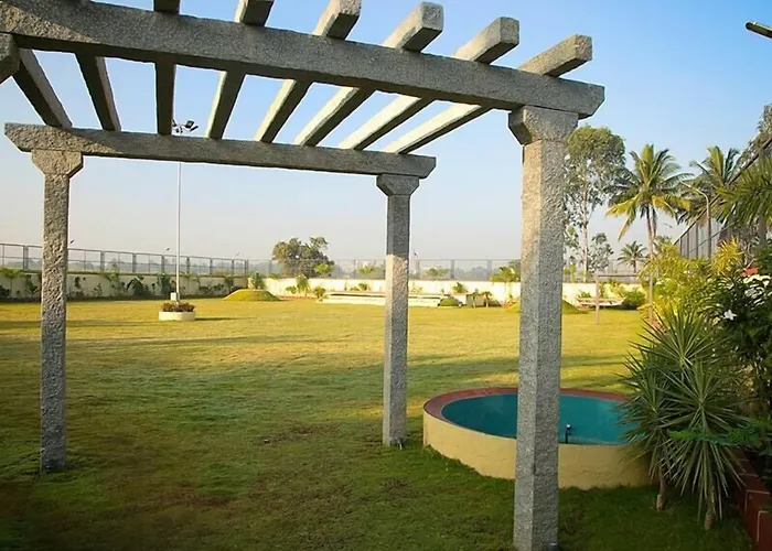 Hotel Hampi International