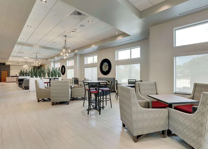 Drury Plaza Hotel Savannah Pooler