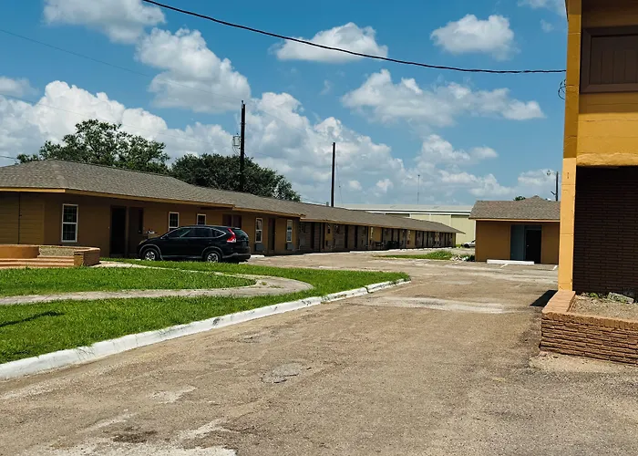 Express Inn & Suites