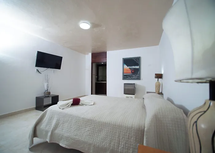 El Colibri Hotel