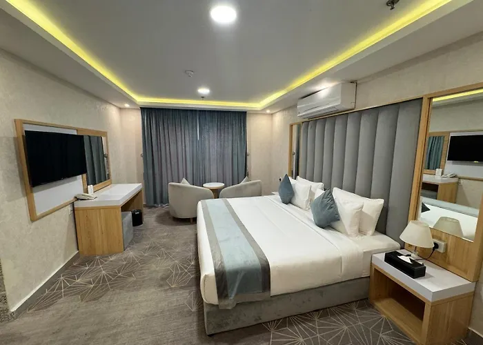 Rose Land Hotel