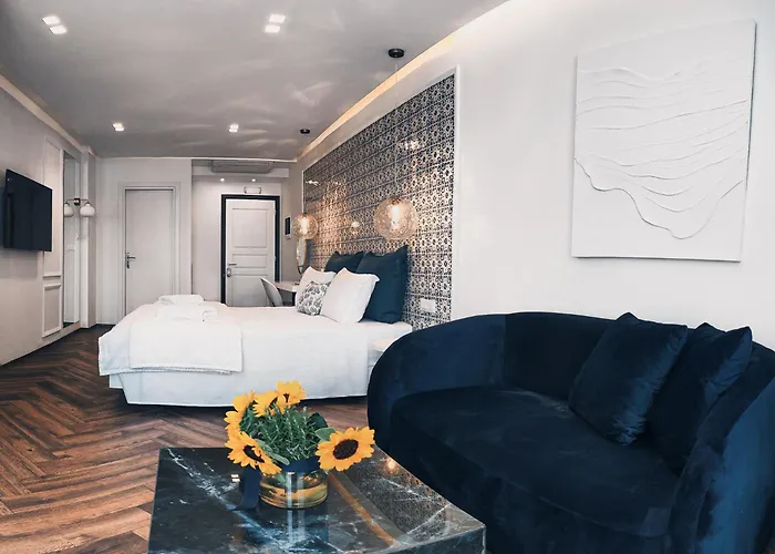 Blue Luxury Suites