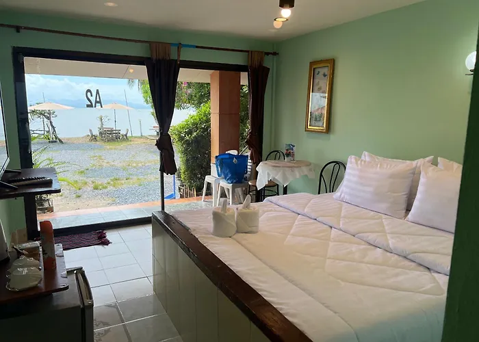 Marina Resort At Pakbara Satun