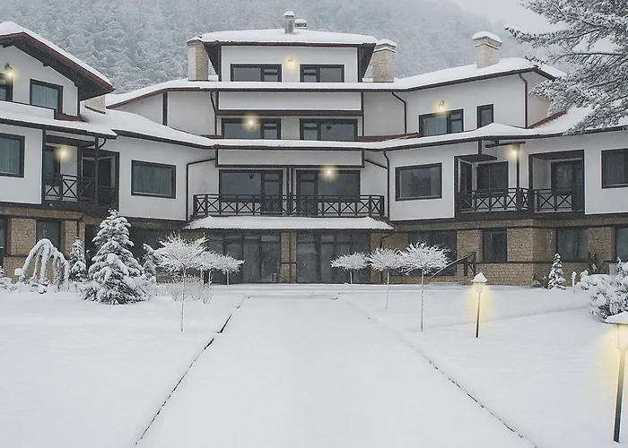 Everwood Hotel & Restaurant
