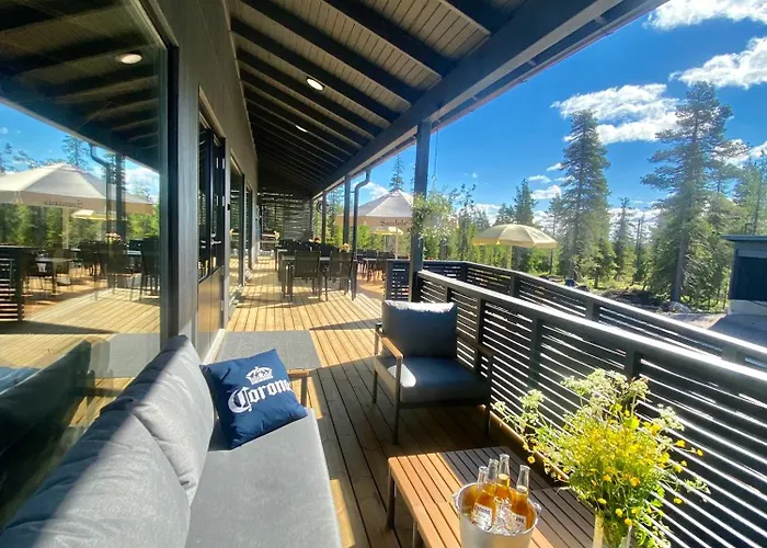 Ruka Trek Gasthaus & Hard Trek Cafe