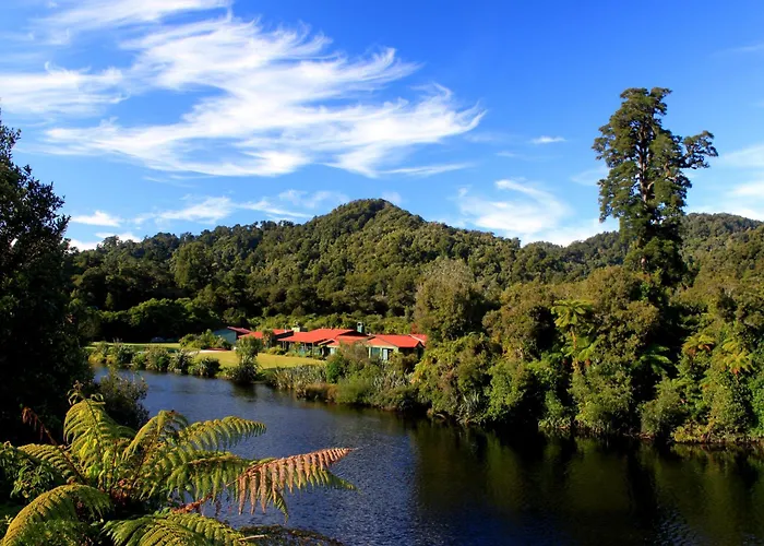 Wilderness Lodge Lake Moeraki