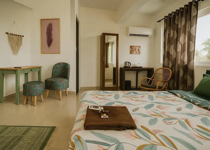 Hotel Amore Mio Morjim - Beachfront Hotel On Morjim Beach