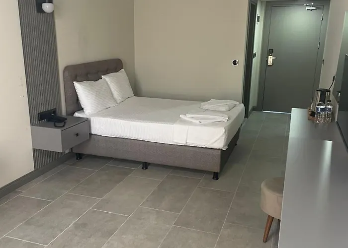 Grand Cennet Beach Hotel