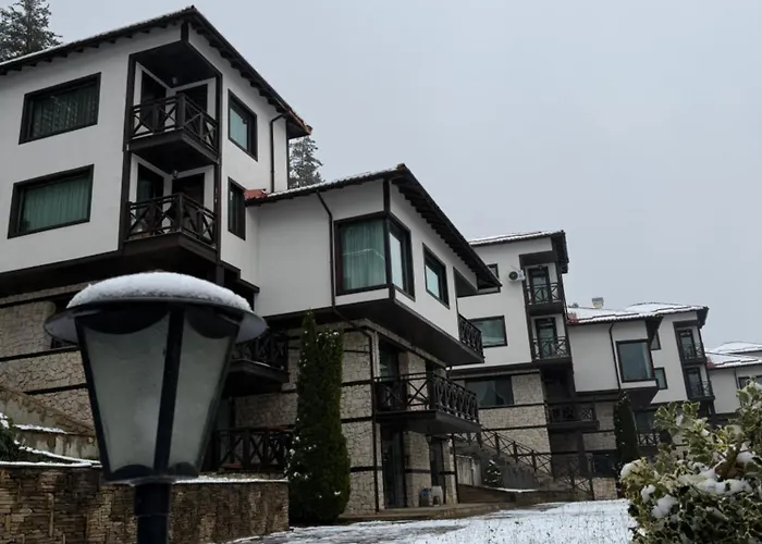 Everwood Hotel & Restaurant