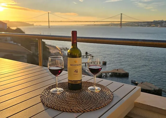 Luxury Lisbon View & Balcony - Ac & Elevator