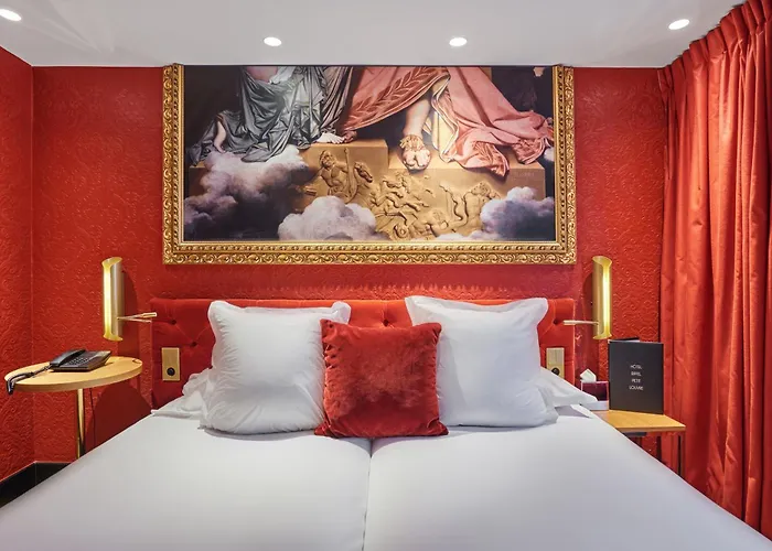 Hotel Eiffel Petit Louvre Paris