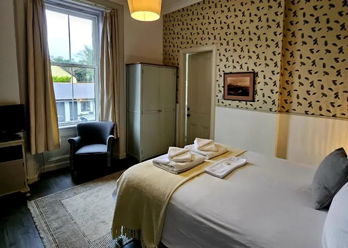 Western Isles Hotel