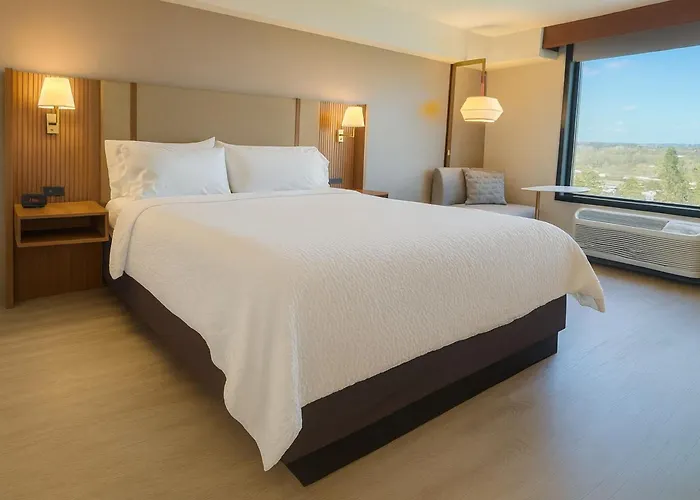 Holiday Inn & Suites Mississauga West - Meadowvale By Ihg