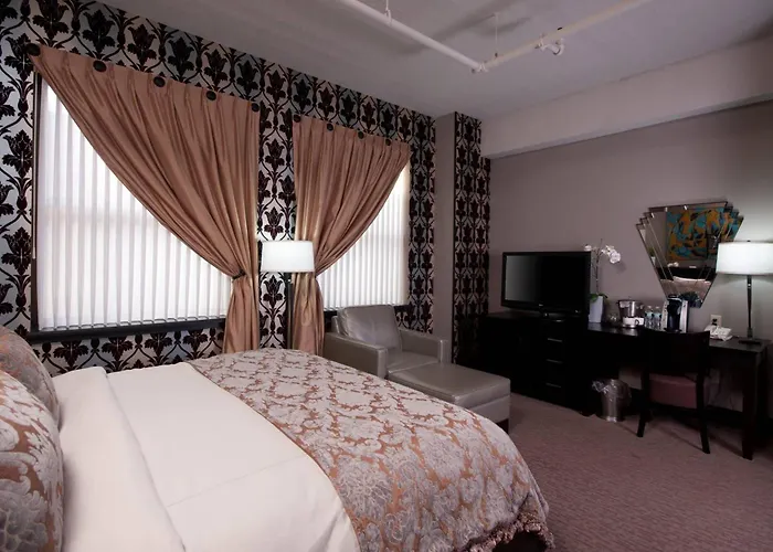 The Giacomo Niagara Falls Ny, An Ascend Collection Hotel