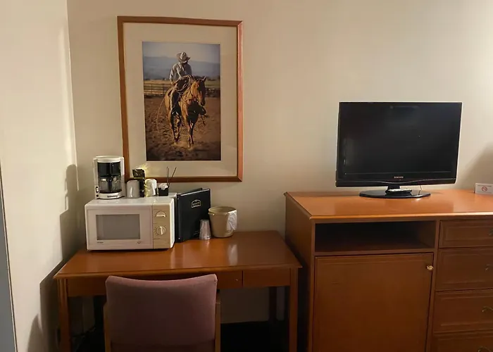 Ramada By Wyndham Medicine Hat