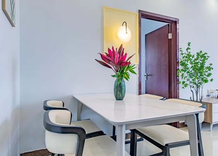 Qianyue Mansion Canton Fair - Free Guangzhou Baiyun Airport Pick-Up Service