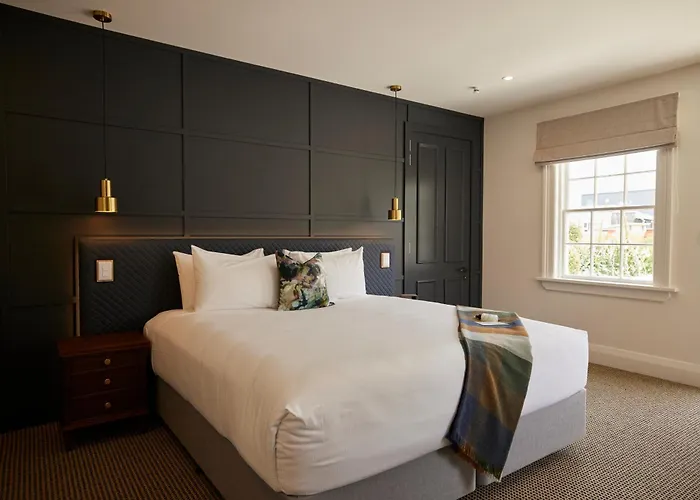The Clements Hotel