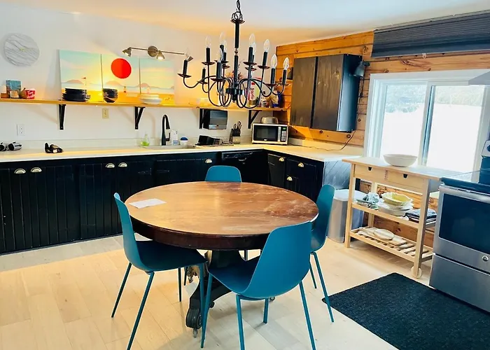 Prince Edward County Beachfront Retreat