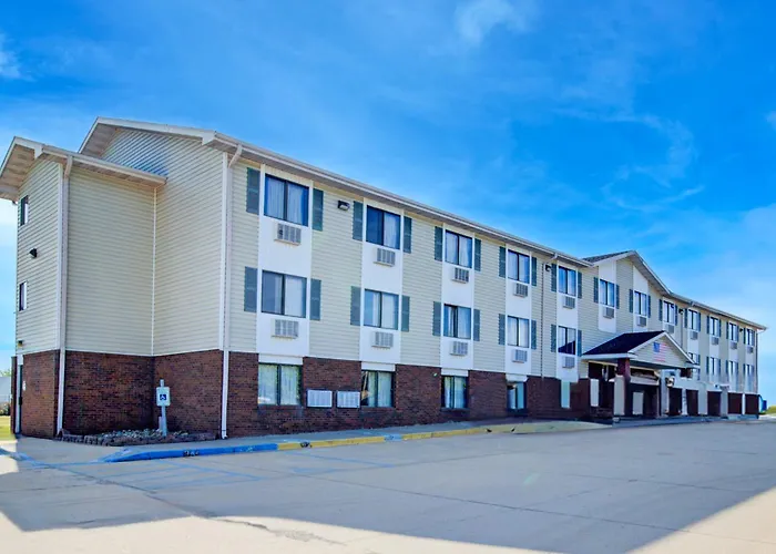 Capital O Amerihost Inn And Suites Kingdom City Hwy 54 Mo