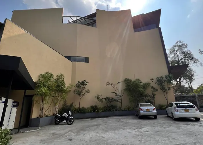 Avanee Hotel