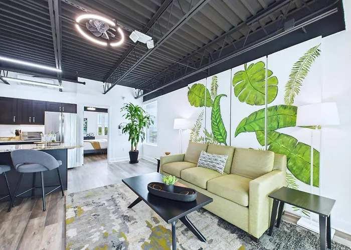 Stay, Park & Cruise! Modern Loft By Port -Unit 200