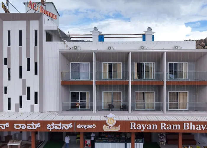 R2B Grand Hotel