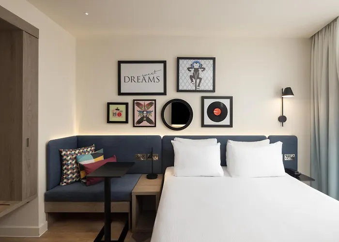 Hampton By Hilton London City