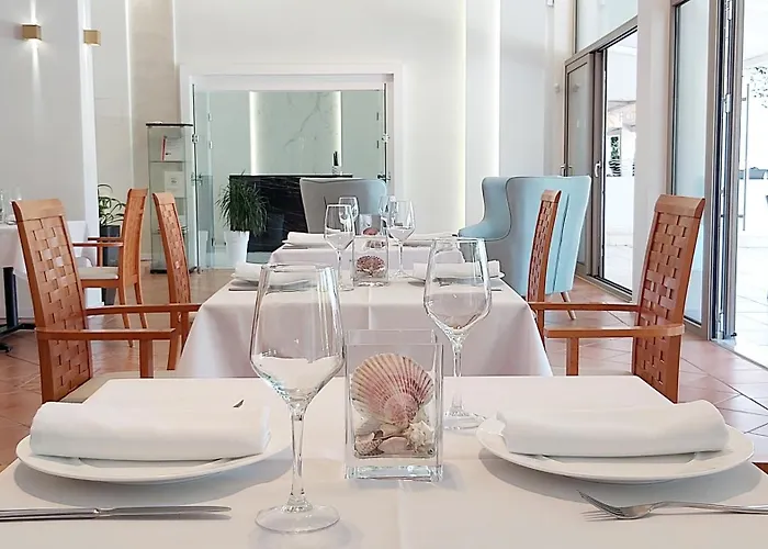 Akrogiali Exclusive Hotel (Adults Only)