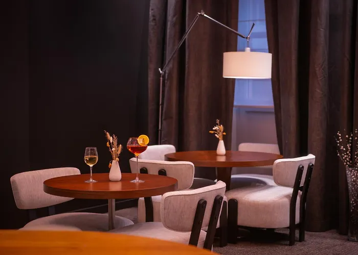 Le Grand Balcon Hotel