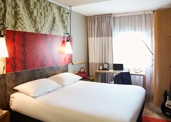 Ibis Birmingham Airport Terminal Building - Nec