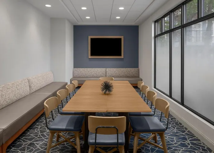 Holiday Inn Express & Suites Boston - Cambridge By Ihg