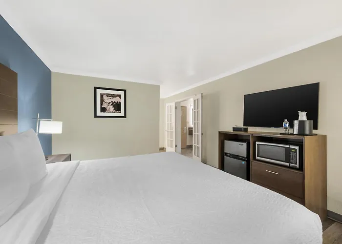 Best Western Airport Albuquerque Innsuites Hotel & Suites