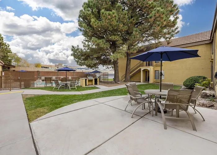 Best Western Airport Albuquerque Innsuites Hotel & Suites
