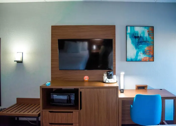 La Quinta Inn & Suites By Wyndham Fayetteville I-95