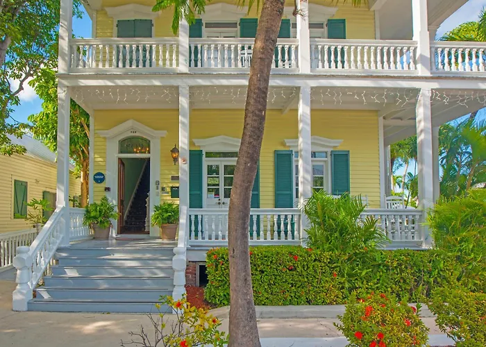 Silver Palms Inn & Historic Homes