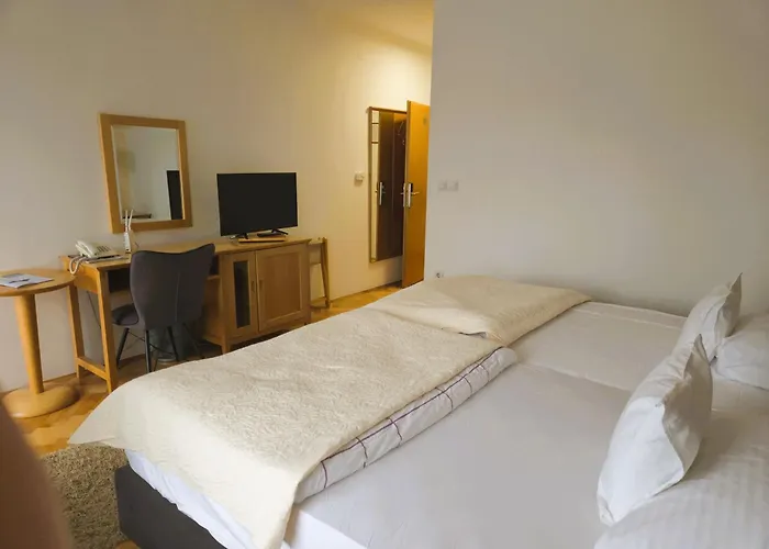 Hotel Millennium