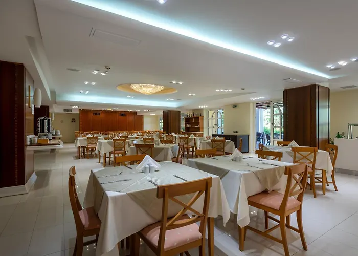 Crithoni'S Paradise Hotel