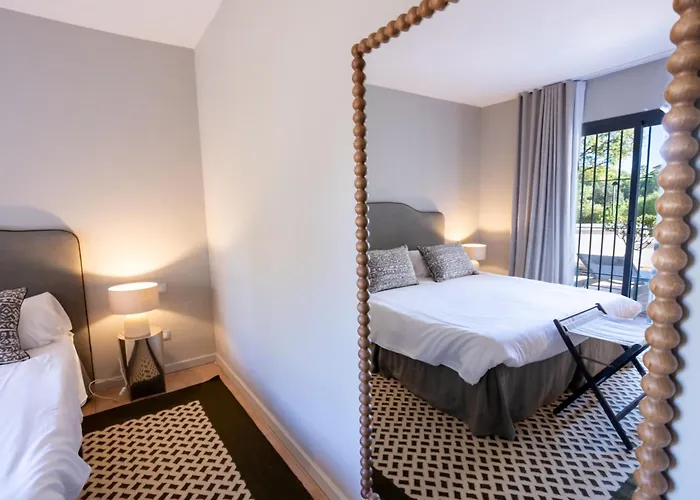 Elviria Hills Living