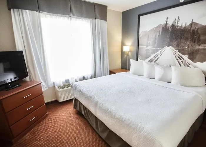 Super 8 By Wyndham Whitecourt