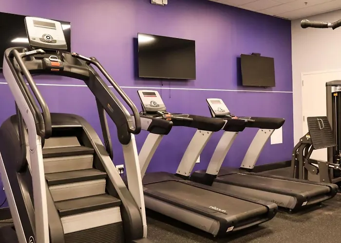 Holiday Inn Omaha Downtown - Waterpark By Ihg