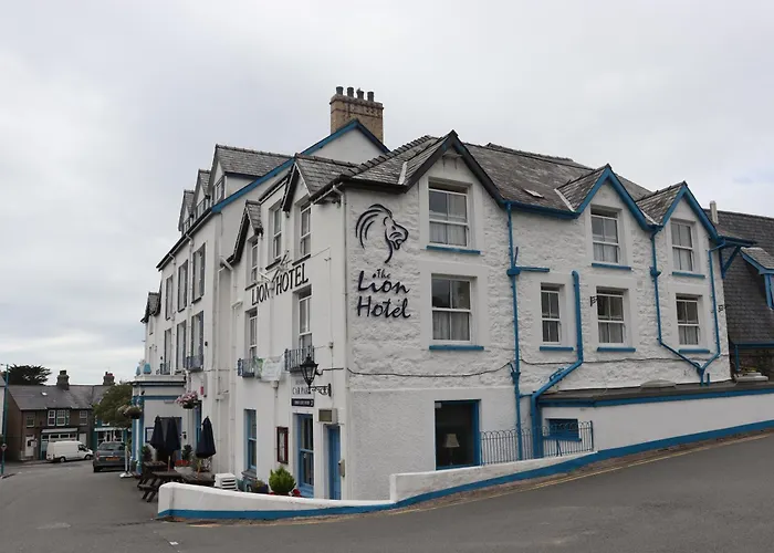 Lion Hotel & Studio Apartments