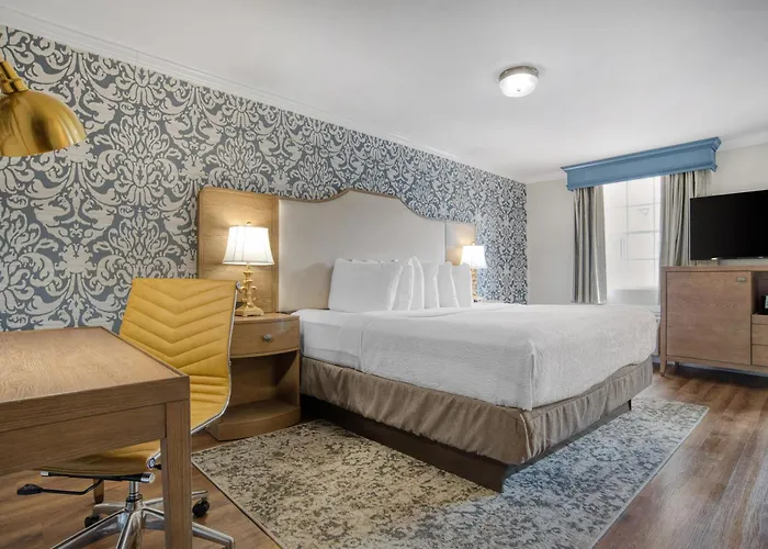 Best Western Plus French Quarter Courtyard Hotel