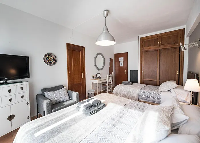 Hostal Don Peque (Adults Only)